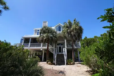 Image de 10% de réduction sur les semaines d'automne! Email du propriétaire pour le meilleur tarif d'hiver. Piscine chauffée, près de la plage