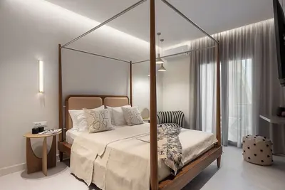 Appartement confortable de 2 chambres face à la mer