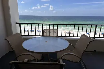 Image de 2 chambres / 2 sdb Front Condo Golfe. Non-fumeur Animaux