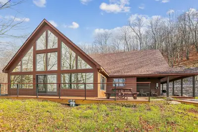 Image de Deux histoires de confort-15 Acres de la vie privée. Pas étonnant que l'aigle a atterri ici!