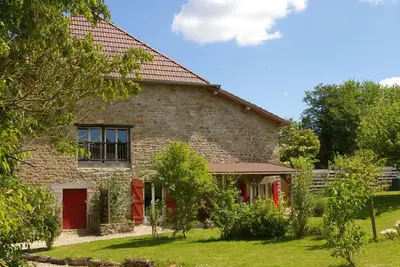 Image de gite au calme, proche Poligny et Arbois, vignobles, lacs, cascades, randonnées