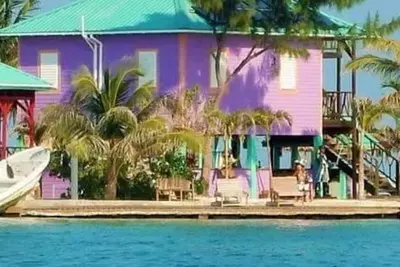 Image de Purple Octopus Suite at King Lewey's Island Resort, Placencia Cayes, Belize