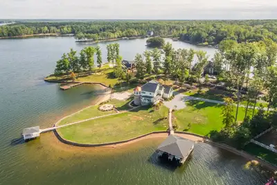 Image de Location de luxe au bord de l'eau - 5 Bdrm 7 Ba, coucher de soleil, terrain de volley, plage