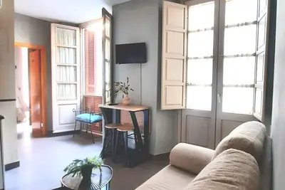 Image de Appartement au centre et à dix minutes de la plage