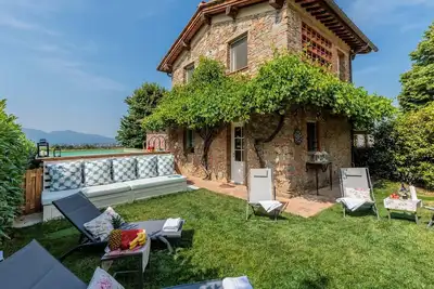 Image de Maison toscane typique: piscine, jardin clos, climatisation, wi-fi, cheminée