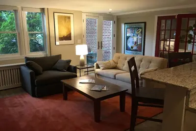 Image de Grand appartement dans le magnifique quartier de Dc