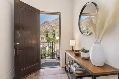 Image de Legacy Villas- 5 Star Rating- Tous les équipements, vue sur la montagne, 3 lits