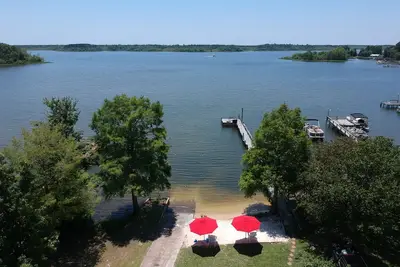 Image de Santee lac Marion Lakefront! Sandy Beach, Rampe, 19 personnes, Wi-Fi, Câble