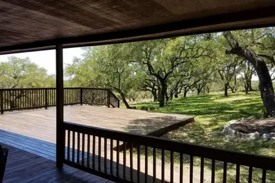 Image de Parfait Hill Country Getaway! Paradis des astronomes! Pont de 2000 pieds carrés! Sur 11 acres!