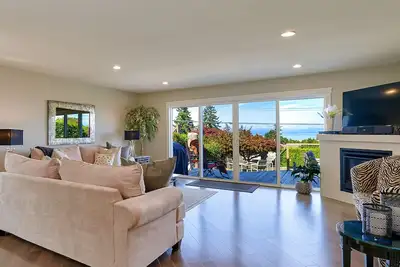 Image de Superbe maison avec vue! Marcher jusqu'au village, à la plage, au golf et aux sentiers