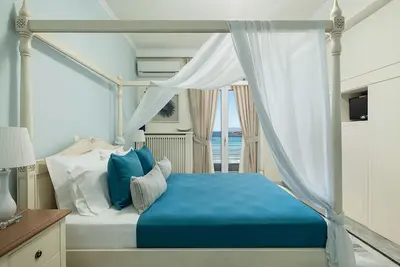 Image de Maison éclectique de 3 chambres face à la mer