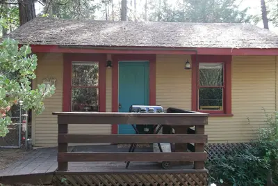 Image de Cabine dans les bois près de Yosemite
