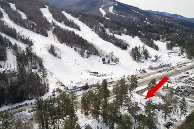 Image de Meilleur emplacement: 2 minutes à pied des remontées mécaniques d'Attitash! Unité d'extrémité privée.