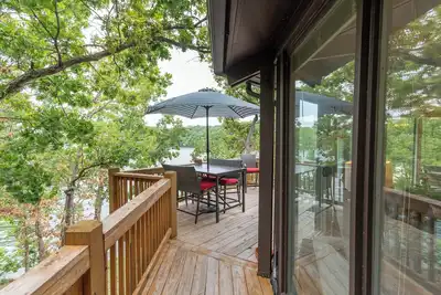 Lakefront Cottage près de tout ce que le lac a à offrir. 8 personnes