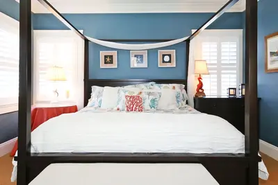 Image de La Jolla Family Friendly Beach House 3 minutes à pied de la plage de Windansea