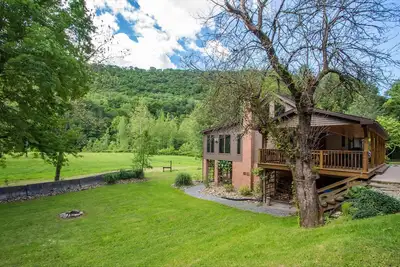 Image de The Lingerlong Lodge