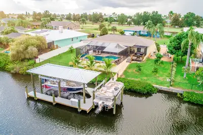 Image de Le palmier (bain à remous, piscine chauffée gratuite, kayaks, pédalos et vélos)