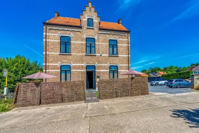 Image de Maison de vacances de luxe Ă Heers avec terrasse