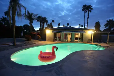 Brentwood Bungalow - - *** - Un Redo à mi-siècle