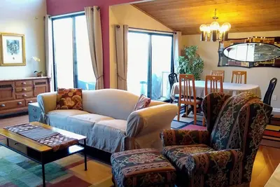 Image de Maison de ville spacieuse à quelques pas de la plage dans une propriété en bord de mer