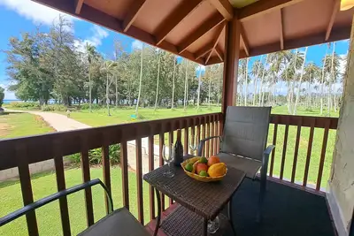 Image de Village Manor A21, 2e étage, unité de fin, Coconut Grove View!