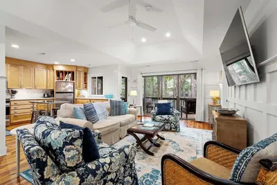 Image de 1030 Sparrow Pond: crédit pour équipement de plage / vélo de 250 $, accès à la piscine communautaire