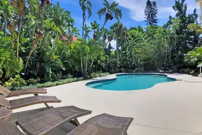 Image de Immaculate Siesta Key Beachside maison de vacances privée w / grande piscine chauffée