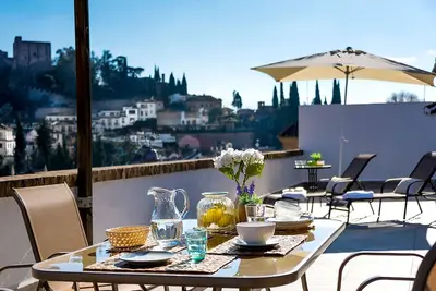 Image de Fab Penthouse views to Alhambra. Ático Plaza Nueva