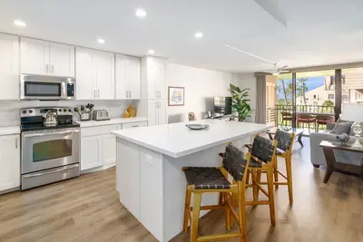 Image de Nouveaux Meubles Neufs REMANÇÉS-2 Chambres À Coucher-Vue Sur L'Ocean-2 Lanai