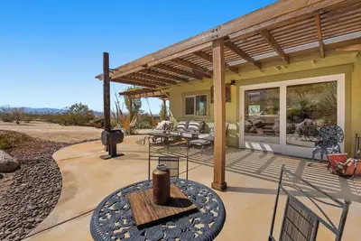 Image de Escapade dans le désert ✫ 6 couchages ✫ 10 acres privés ✫ DirecTV / WiFi ✫ Climatisation