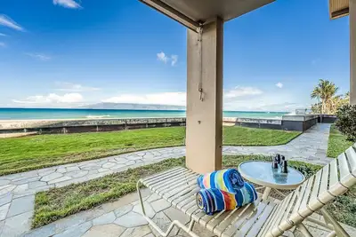 Image de Oceanfront Ground Unit Une vue imprenable depuis votre lanai privée!