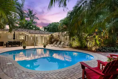 Image de Bienvenue à Palm Terrace, un paradis tropical avec des terrains spacieux et privés!