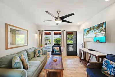 Image de Village Manor D22, vues Coconut Grove, à pied de la ville de Kapaa et des plages