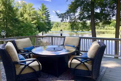 Image de Couchers de soleil magiques, confort ultime à Waterfront Retreat en milieu rural Pa