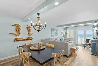 Image de Farmhouse Coastal Fabulous avec une vue incroyable (618)