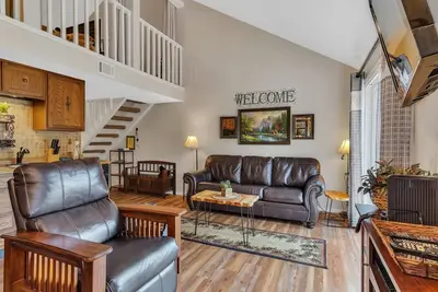 Image de Toscane sur-Taneycomo-Animaux acceptés condo 2 chambres / 2 salles de bain sur le lac Taneycomo