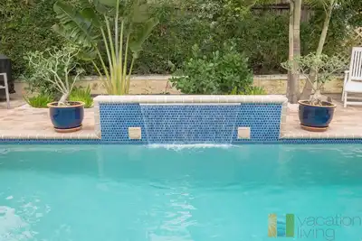 Image de Proche de l'Atlantique et de la plage! - Piscine - Promotions D'Ete