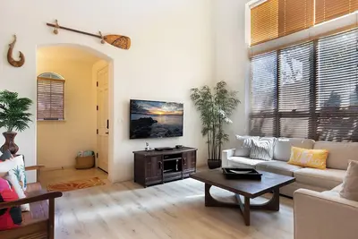 Image de Maison de luxe privée avec de hauts plafonds et de la place pour 6