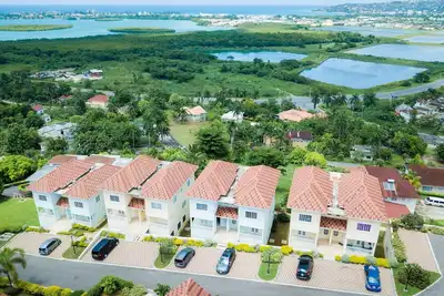 Image de Nouveau et moderne 2 paradis tropical avec vue sur la mer des Caraïbes