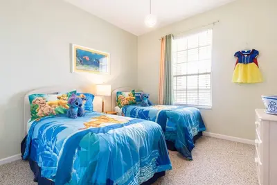 Image de 3 Miles To Disney, Universal Studios et SeaWorld n'est pas loin, sans frais supplémentaires WiFi