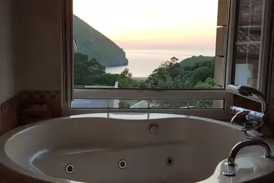 Image de Appartement avec jacuzzi et terrasse à plage de Sonabia. Vue mer et montagne.