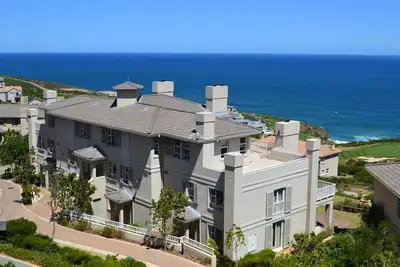 Image de Villa de vacances 4 étoiles privée située dans un complexe de golf haut de gamme