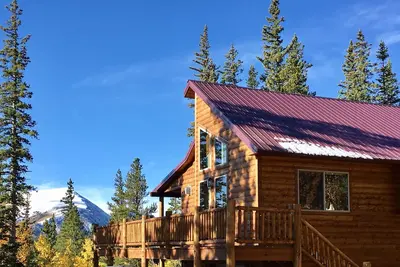 Image de Cabine confortable avec bain à remous et vues incroyables! !