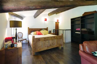 Image de Joyau d'un gîte pour 5 avec jardin au coeur de la rue magique Guilhem le Désert.