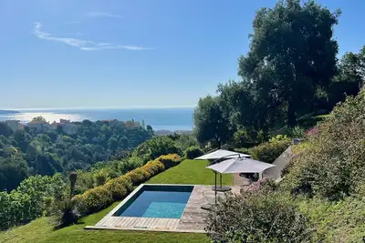 Image de Villa Au Calme, Vue Mer, Grand Jardin, Piscine CHAUFFÉE