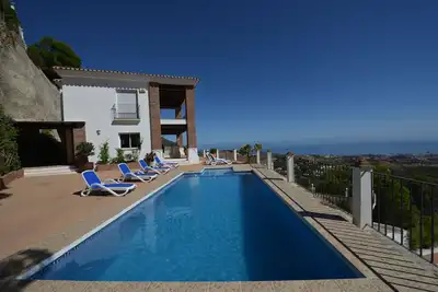 Image de Villa avec vue panoramique sur la mer, la vie privée et piscine