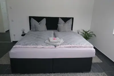 Image de Moderne et spacieux! Appartement élégant pour environ 4 personnes.