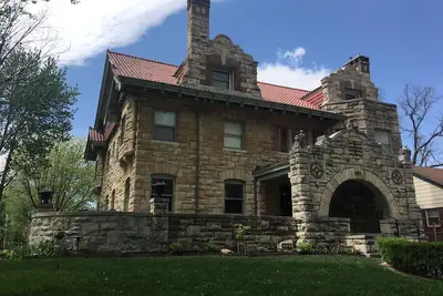 Image de Manoir historique dans le quartier Renaissance de Scarritt