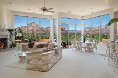 Image de Sedan's Exquisite Views - Tarifs spéciaux en été - Luxueux