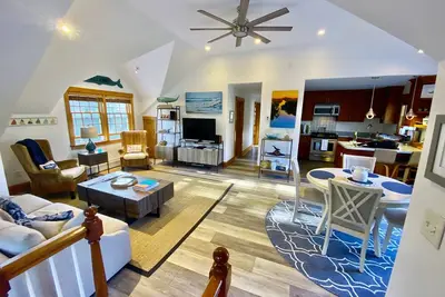 Image de Belle maison personnalisée sur grande propriété privée. 10 minutes à pied de la plage!